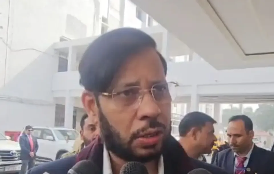 क्या 'वंदे मातरम' के विरोधी मां और मातृभूमि का अपमान कर रहे हैं? : मनोज पांडे