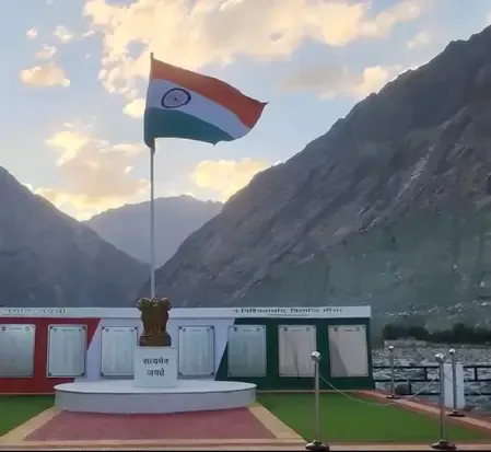 वन्दे मातरम् की 150वीं वर्षगांठ: भारतीय सेना ने किया मां भारती को नमन 