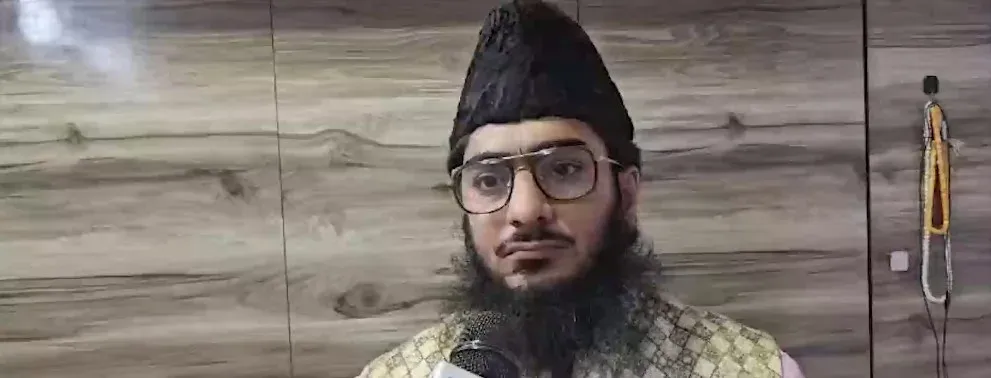वंदे मातरम विवाद: जमीयत के मौलाना एजाज कश्मीरी बोले — 'मुसलमानों पर न थोपें, सजा मंजूर पर मजहब से समझौता नहीं'