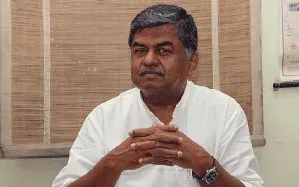 Vande Mataram row: 'Jail or hang us, we'll sing two stanzas,' says KPCC chief Hariprasad