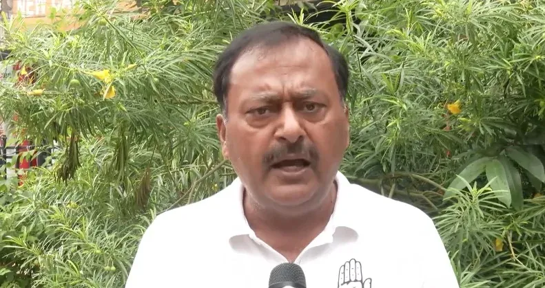 वंदे मातरम विधेयक पर कांग्रेस का पलटवार: सुरेंद्र राजपूत बोले — 'राजनीतिक ध्रुवीकरण का हथियार'