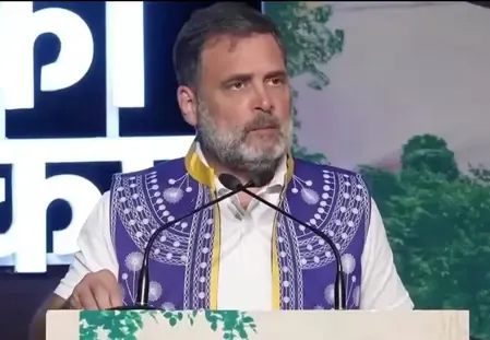 ‘वनवासी’ शब्द से आदिवासी पहचान कमजोर करना चाहती है केंद्र सरकार: राहुल गांधी 