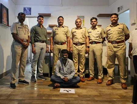 वन्यजीव तस्करी के खिलाफ वन विभाग की बड़ी कार्रवाई, 'हत्था जोड़ी' के साथ एक तस्कर गिरफ्तार