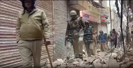 क्या वाराणसी के प्रसिद्ध दालमंडी बाजार में ध्वस्तीकरण की कार्रवाई जारी है?