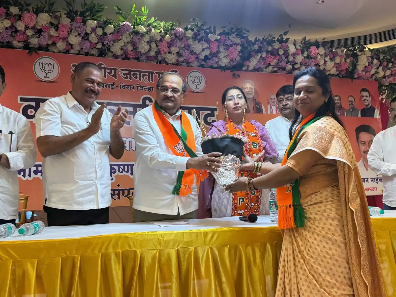 क्या वसई-विरार महापालिका पर कमल खिलाने का संकल्प कर पाएंगे विखे पाटील?