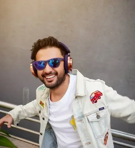 वत्सल सेठ ने एआई की मदद से लिखी अजय देवगन की फिल्म ‘हैप्पी बर्थडे जोशी’ की स्क्रिप्ट