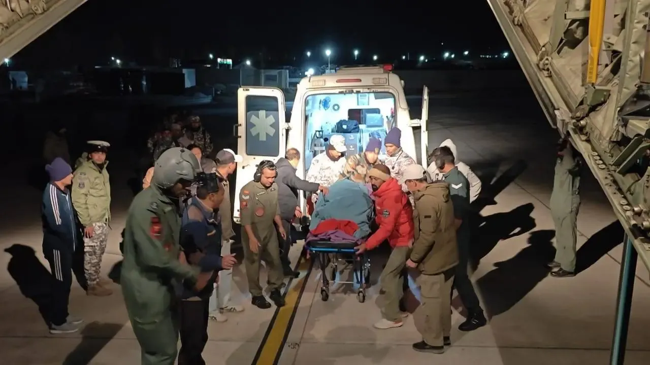 क्या वायुसेना ने लद्दाख में गंभीर रूप से बीमार व्यक्ति की जान बचाई?