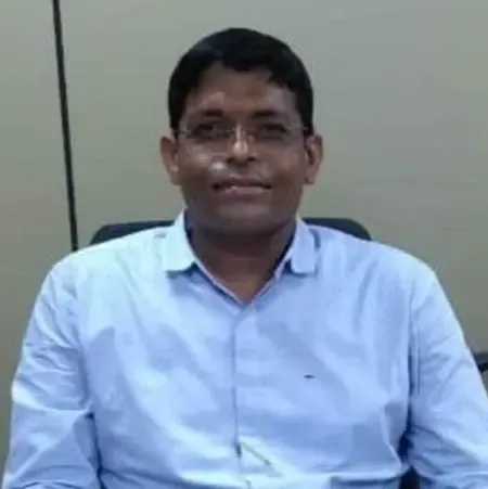 Why was a veterinary surgeon suspended over alleged cow slaughter in Bhopal?