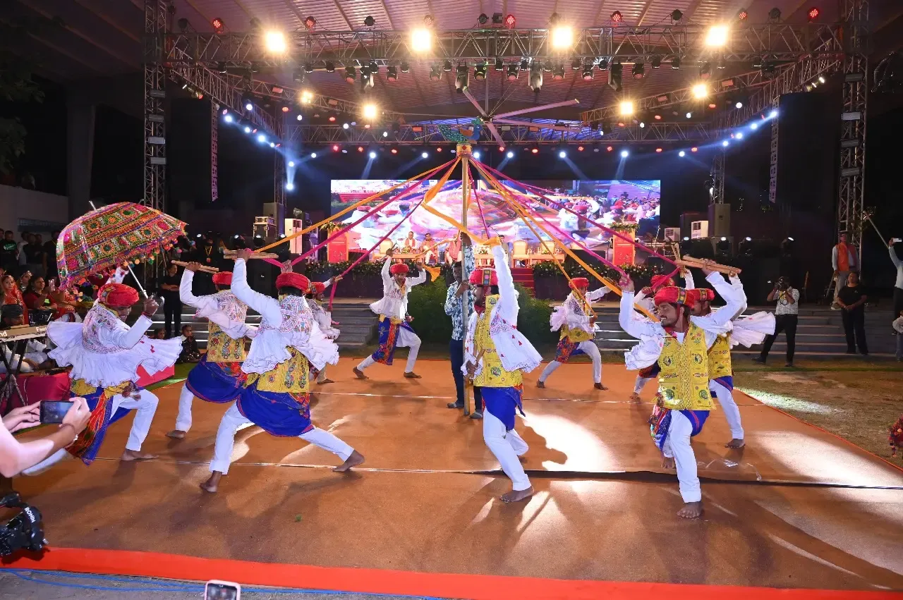 क्या वाइब्रेंट गुजरात में उदयपुर ने दिखाया गुजरात की कला, संस्कृति, व्यंजन और परंपरा का अद्भुत संगम?