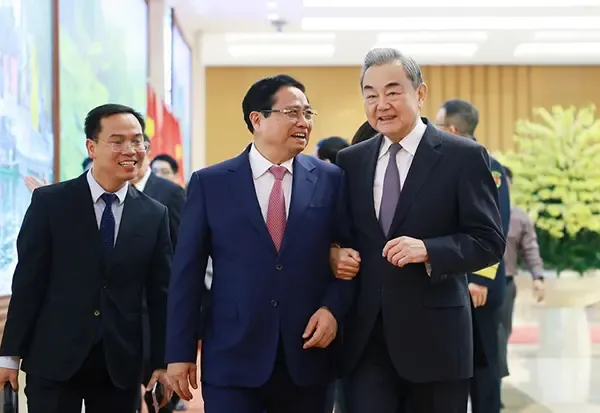 वियतनाम के प्रधानमंत्री की चीनी विदेश मंत्री से महत्वपूर्ण मुलाकात