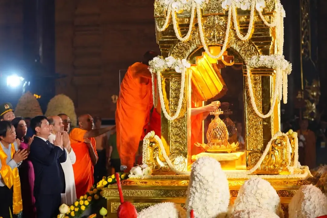 What Happened When Sacred Relics of Lord Buddha Arrived in Tam Chuc Pagoda?