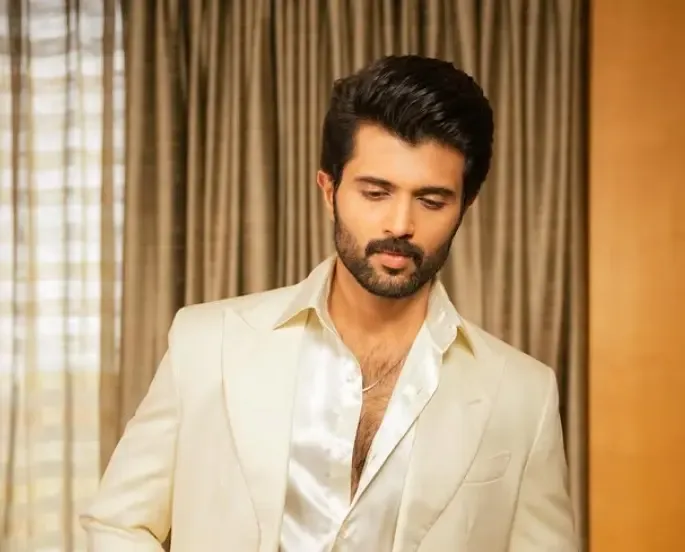 Vijay Deverakonda Celebrates Rashmika Mandanna’s Birthday with a Heartfelt ‘I Love You Jayamma’ Message and a ‘Ranabaali’ Surprise