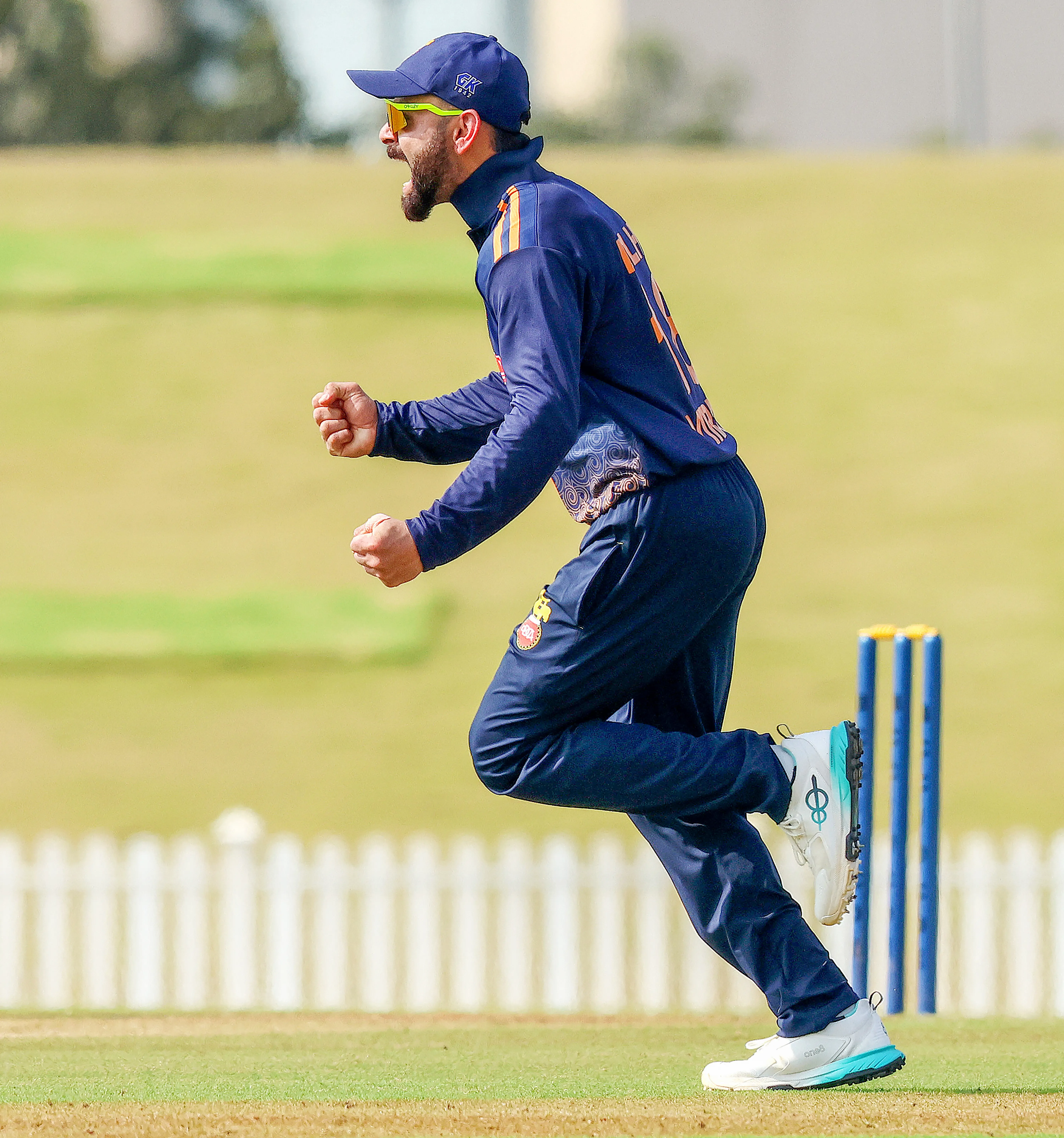 Did Kohli and Pant's Fifties Lead Delhi to a Thrilling Victory Over Gujarat?