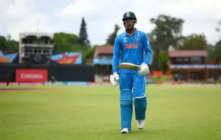 How did Kulkarni’s century help Maharashtra defeat Mumbai?