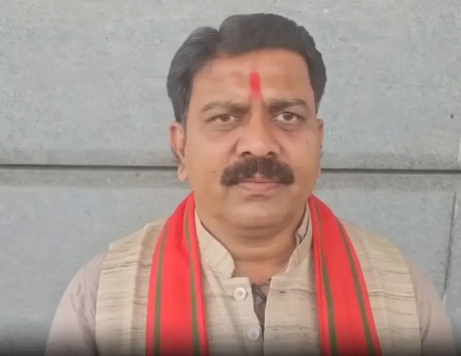 क्या विजय शर्मा ने शकील अहमद के बयान का समर्थन करते हुए राहुल गांधी को सुधारने की सलाह दी?