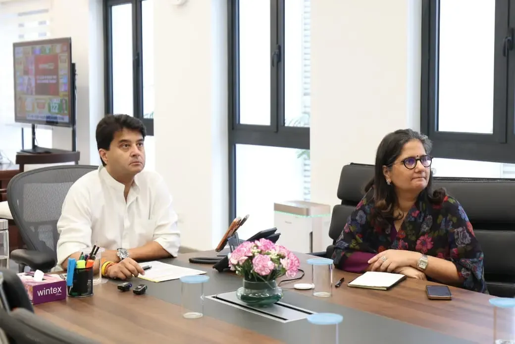 ग्वालियर को मिली अकासा एयर की नई उड़ान सेवा, सिंधिया बोले — विकास और विरासत का संगम