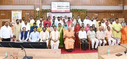 विकास में लगा पैसा जनता का, सुनिश्चित हो सही इस्तेमाल : सीएम योगी