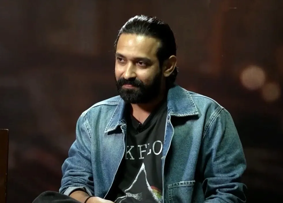 Does Vikrant Massey Feel Lesser in Bollywood?