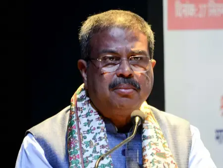 How is Viksit Bharat Buildathon nurturing global innovators in schools?