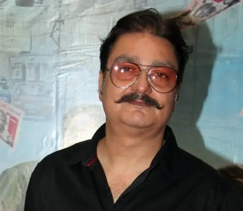 Why Vinay Pathak Completely Trusts Rajat Kapoor's Direction
