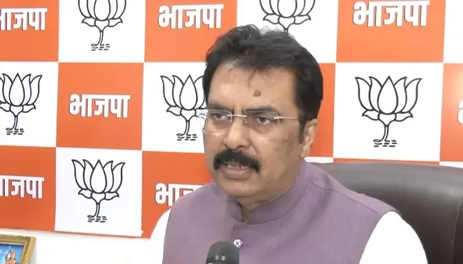 दिल्ली एसआईआर: 33.13 लाख मतदाताओं को नोटिस, आडवाणी-जयशंकर-केजरीवाल भी सूची में — BJP का विपक्ष पर पलटवार
