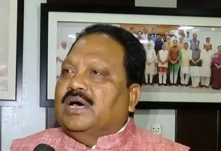 विपक्ष के पास मुद्दा नहीं, 'एसआईआर' पर भ्रम फैला रहे : भाजपा सांसद प्रदीप कुमार सिंह 