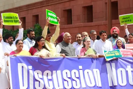 विपक्ष के सांसद सोमवार को संसद से चुनाव आयोग कार्यालय तक मार्च करेंगे