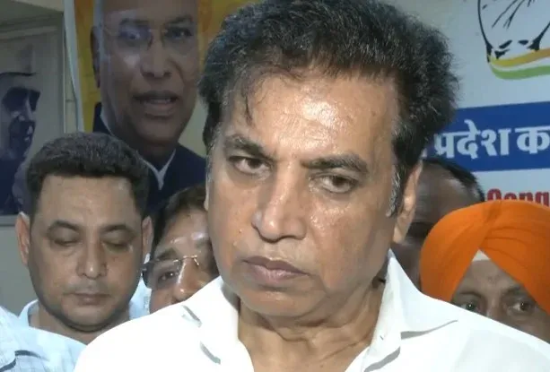धर्मेंद्र प्रधान के इस्तीफे पर विपक्ष बोला — 'जेन-जी की जीत, छात्रों का संघर्ष रंग लाया'