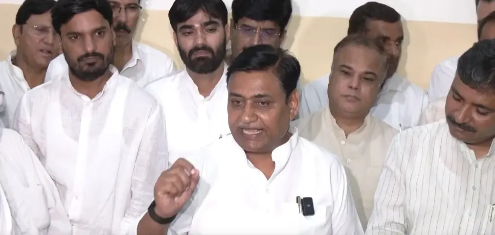 विश्वेंद्र सिंह की 'बगावत' पर डोटासरा बोले — 'बड़े भाई हैं, लिखित में भावनाएं पूछेंगे'