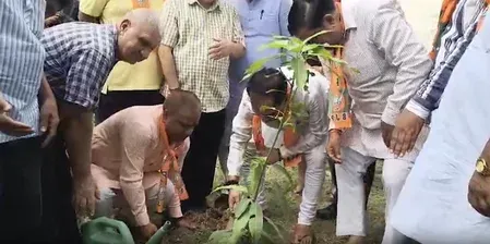 विश्व पर्यावरण दिवस 2026: दिल्ली से नासिक तक वृक्षारोपण और नदी सफाई अभियान, 15,000 नागरिक जुटे