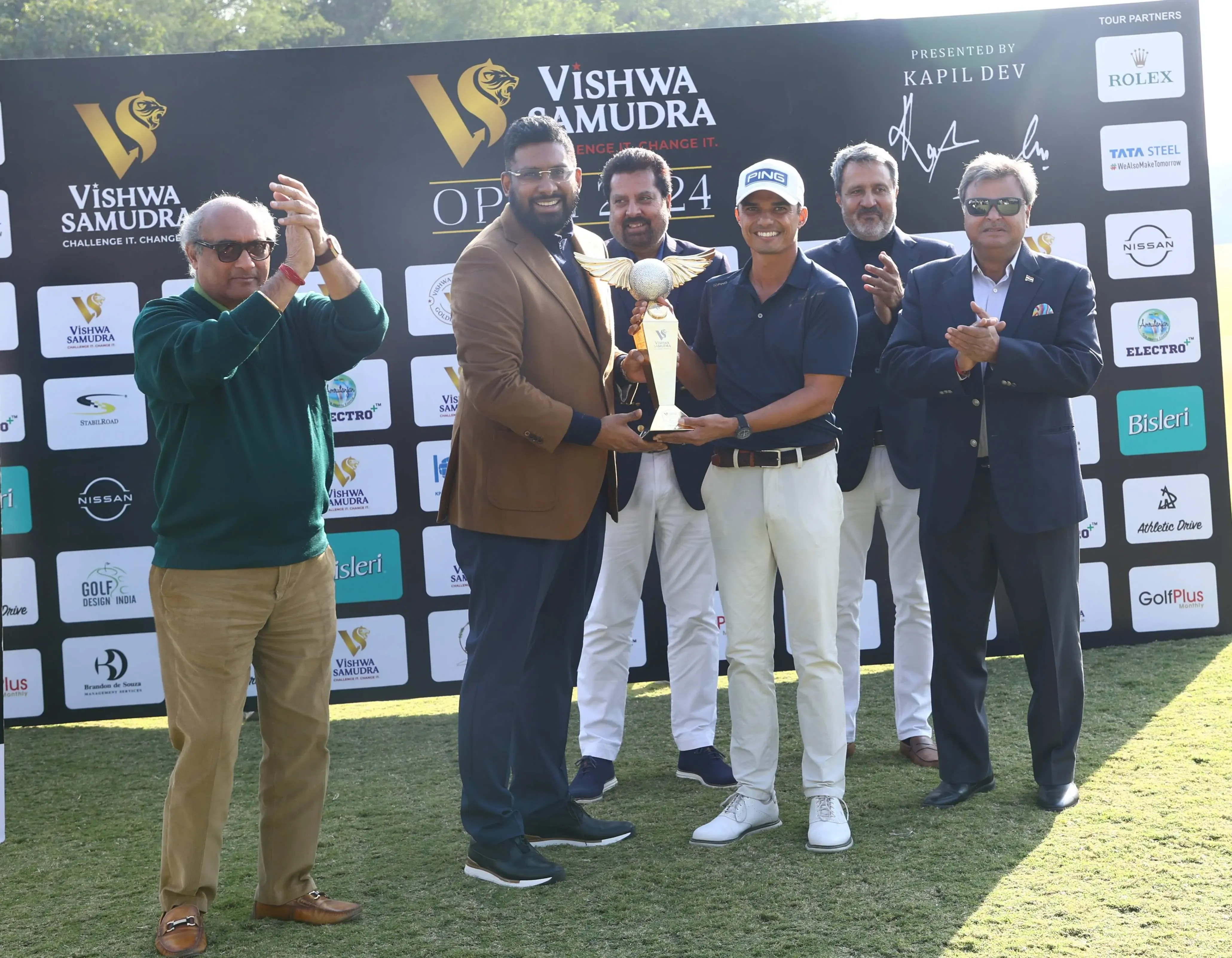 Vishwa Samudra Open 2024: Ajeetesh Sandhu Seizes Victory by Five Shots