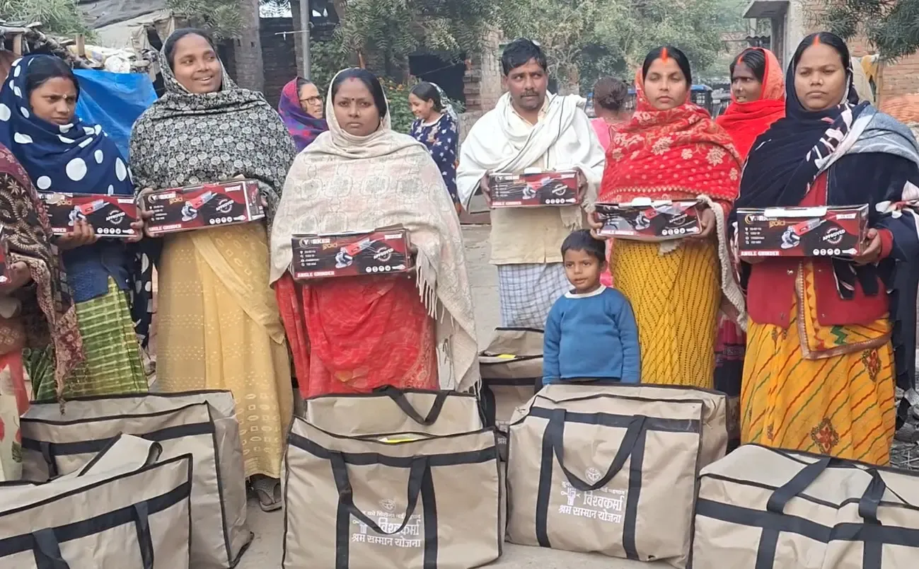 क्या ‘विश्वकर्मा श्रम सम्मान योजना’ कारीगरों की जिंदगियों में बदलाव ला रही है?