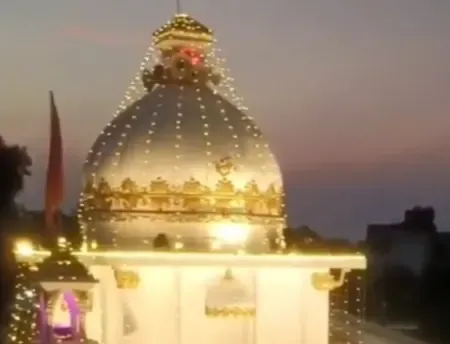 क्या विवाह पंचमी पर पुनौरा धाम के जानकी मंदिर की सजावट पूरी हो गई है?