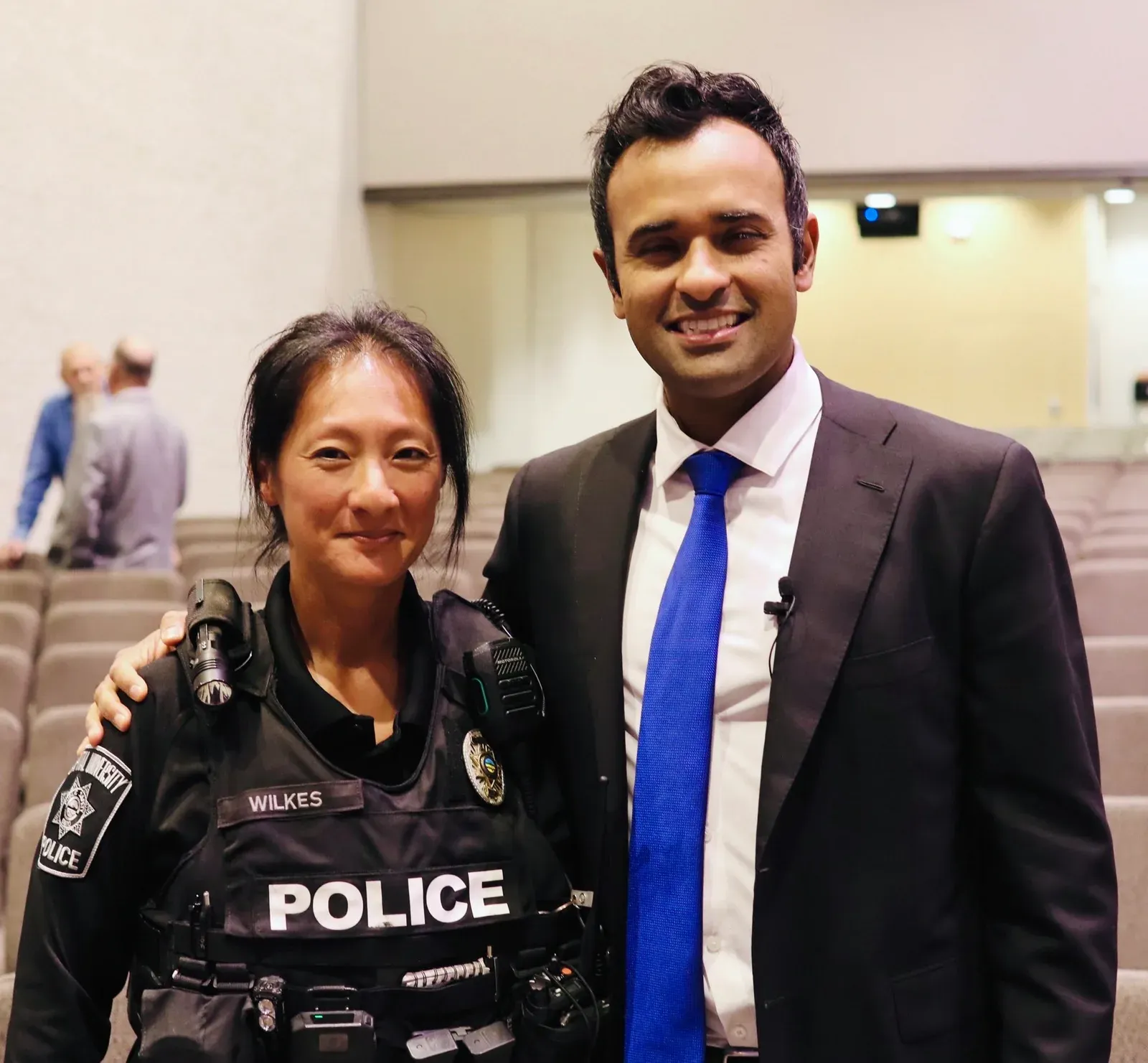 Vivek Ramaswamy Honours First Responders at Ohio Church Event