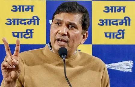 विवेक विहार अग्निकांड: AAP के सौरभ भारद्वाज का आरोप — दमकल की 50 मिनट देरी पर सरकार पीड़ितों को कर रही दोषी