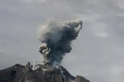 Will the Volcanic Ash Plume from Ethiopia Affect Air Quality in North India?