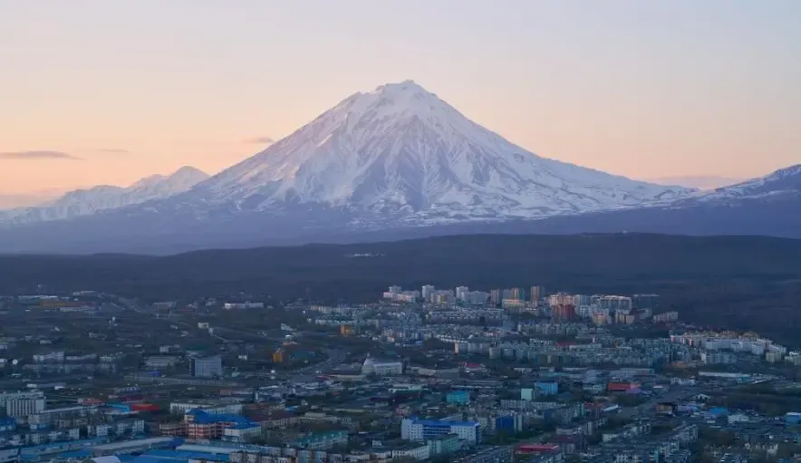 What Caused the Recent Eruption of the Kronotsky Volcano in Russia?