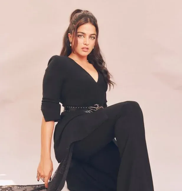 Wamiqa Gabbi recreates Aitraaz courtroom scene to promote film DC