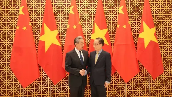 चीन के विदेश मंत्री वांग यी ने वियतनामी समकक्ष से की महत्वपूर्ण मुलाकात