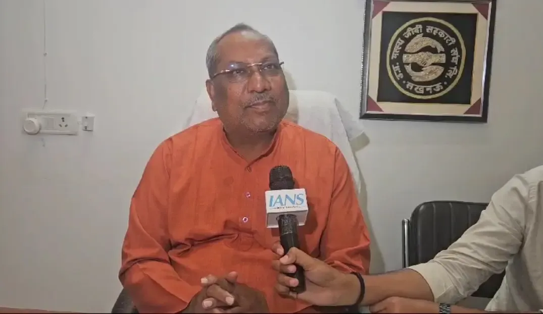 Sanjay Nishad Critiques Owaisi's Holi Commentary on Muslim Strength