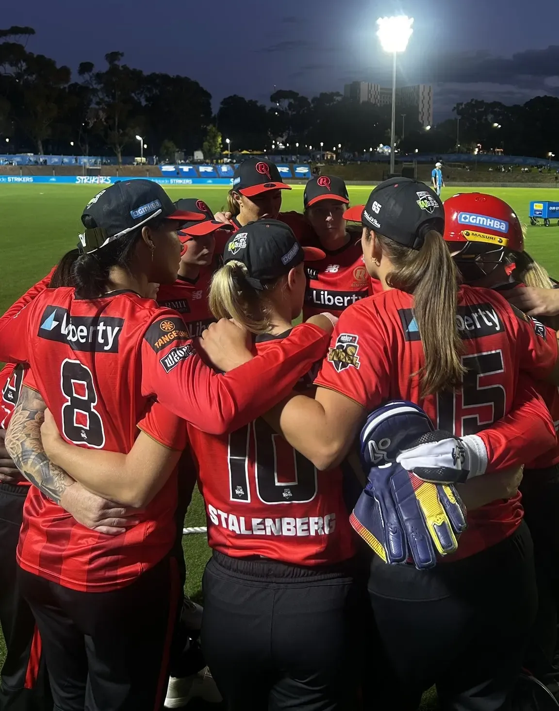 क्या डिएंड्रा डॉटिन ने गेंद और बल्ले से बिखेरी चमक, जब रेनेगेड्स ने दर्ज की जीत?