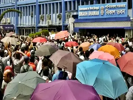 Will protesting teachers persist after police baton charges?