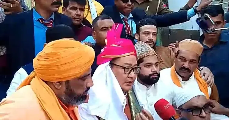 Rijiju Emphasizes Unity Following PM Modi's 'Chadar' Presentation at Ajmer Dargah