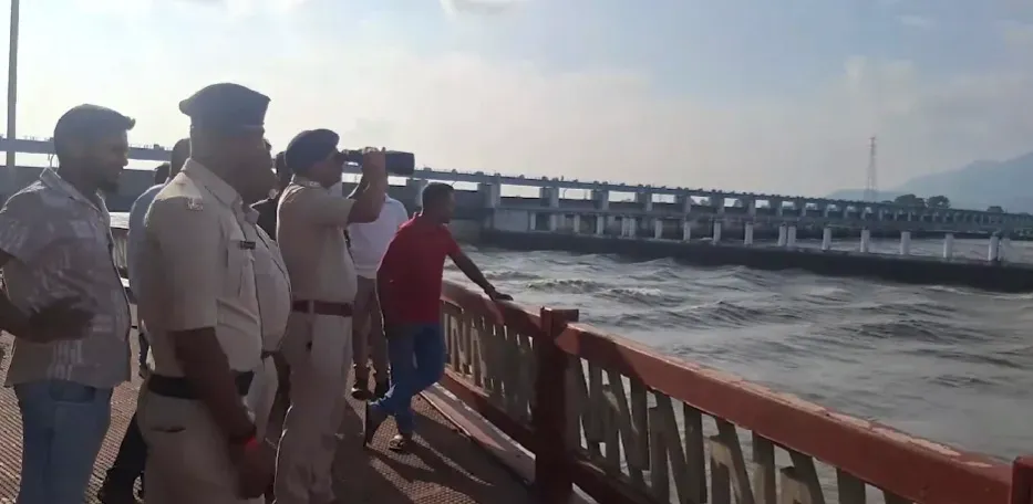 Gandak River flooding alert: Bagaha residents sleepless as Nepal floods threaten Bihar