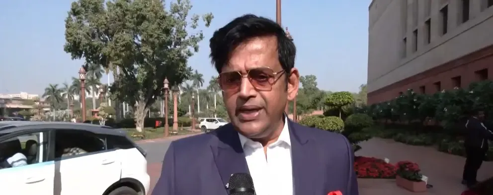 Has Ravi Kishan Invited the Opposition to Join a Drama Theatre Group?