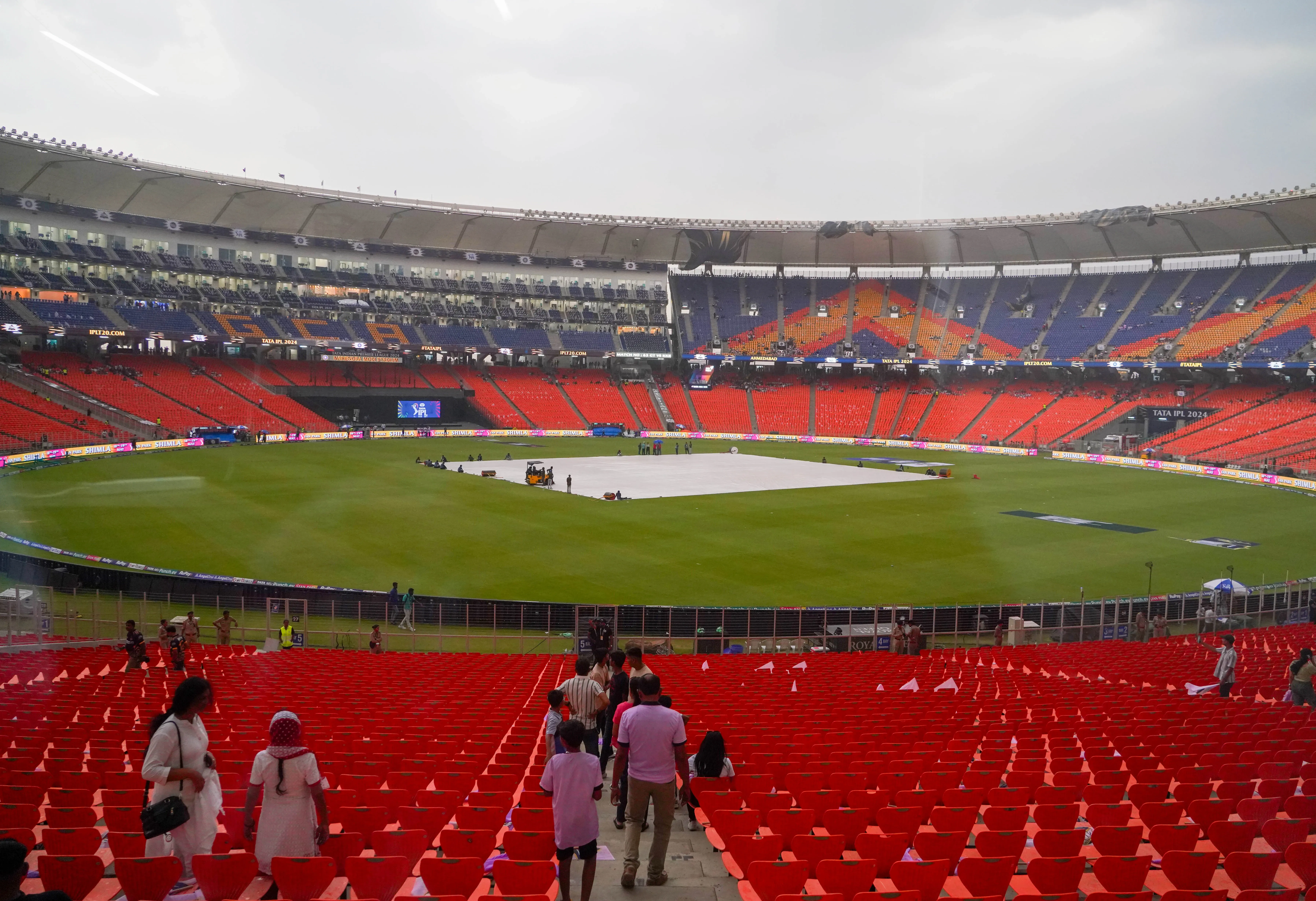 Is Ahmedabad's Narendra Modi Stadium Facing a Bomb Threat?