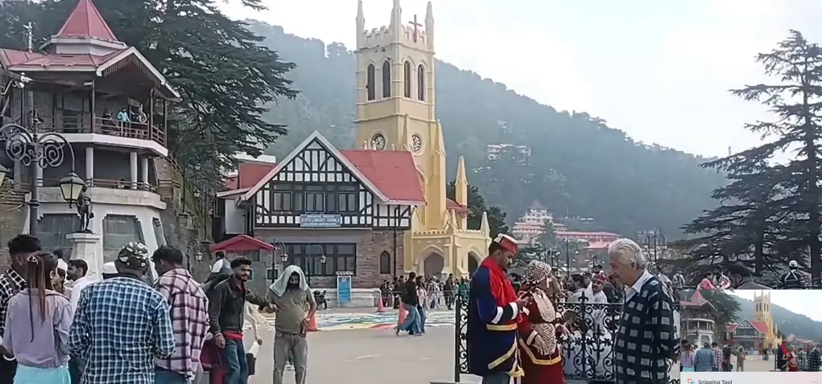 शिमला में वीकेंड पर पर्यटकों की भीड़, विंटर सीजन से कारोबारियों को बड़ी उम्मीदें
