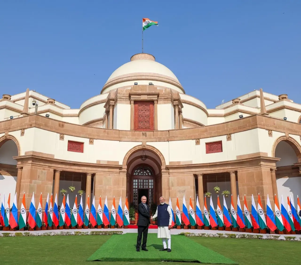 Is the Welfare of the World Achievable Only Through Peace? PM Modi's Discussion with Putin