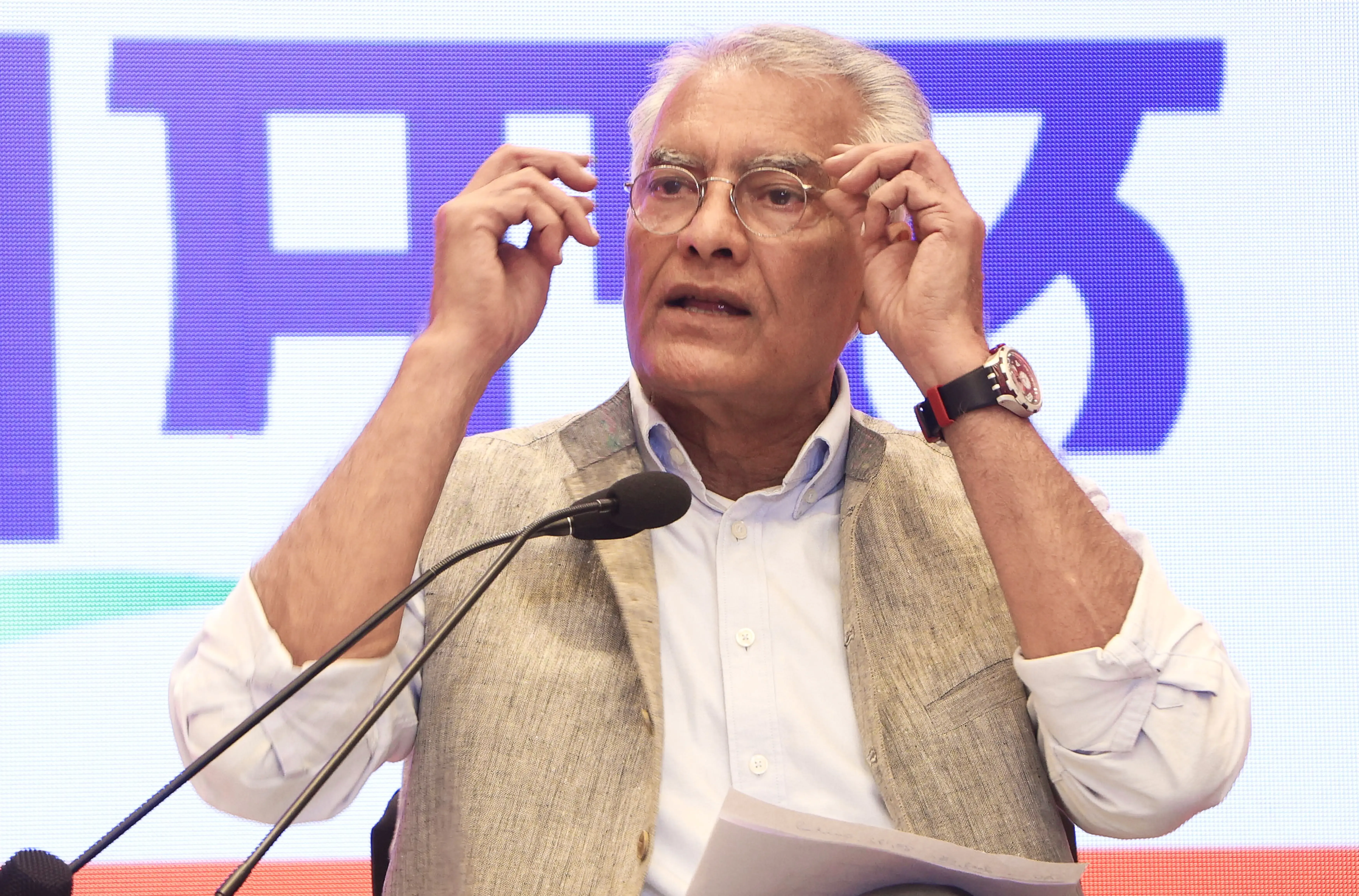 BJP Punjab chief Jakhar blames AAP for 'planned conspiracy' behind office attacks