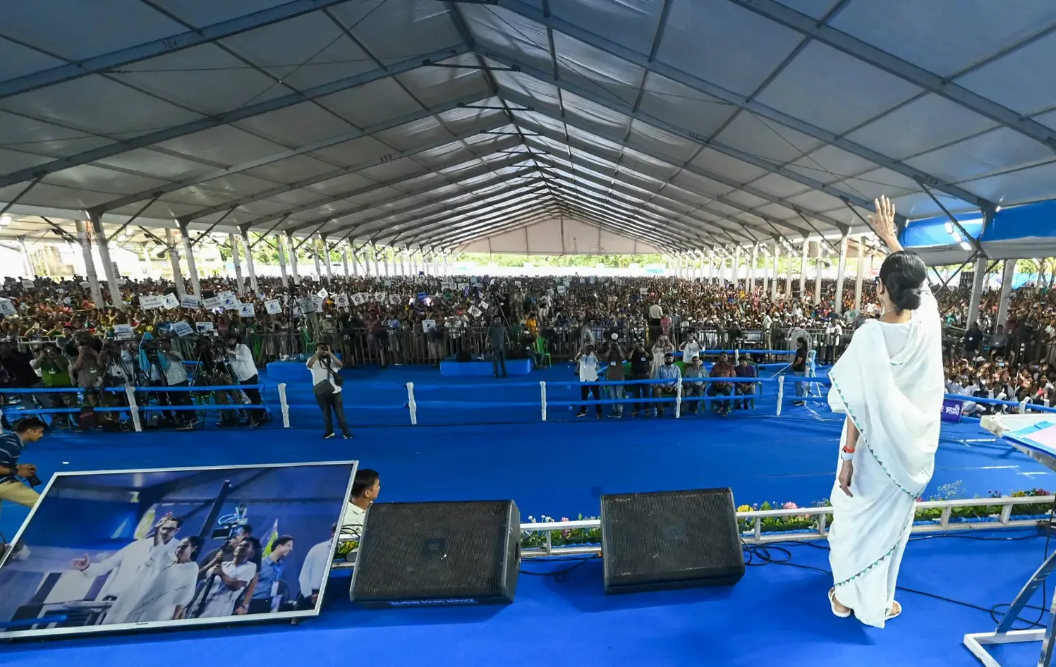 How is West Bengal’s football passion exploited politically?